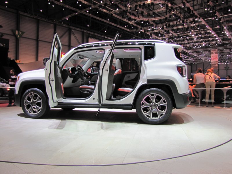 jeeprenegade18.jpg