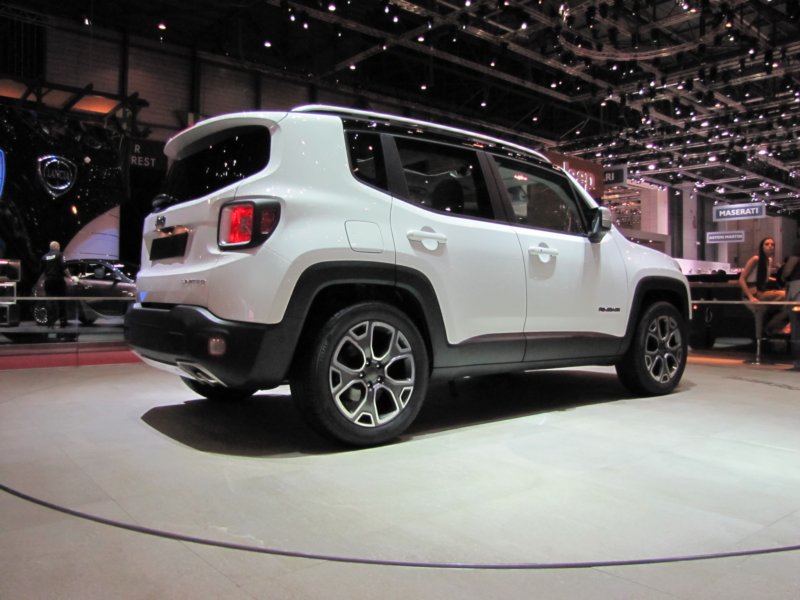 jeeprenegade42.jpg