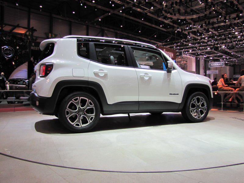 jeeprenegade53.jpg