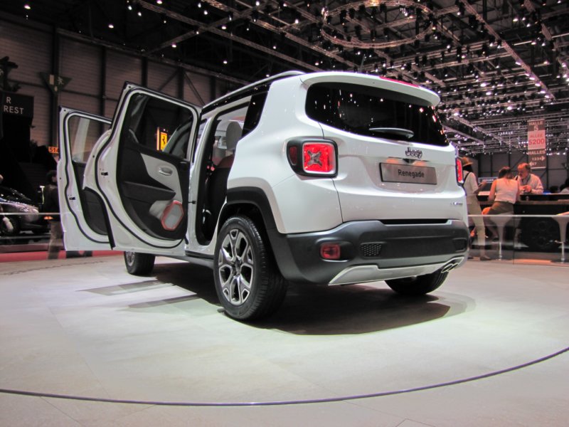 jeeprenegade6.jpg