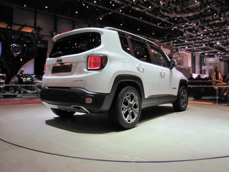 jeeprenegade70.jpg
