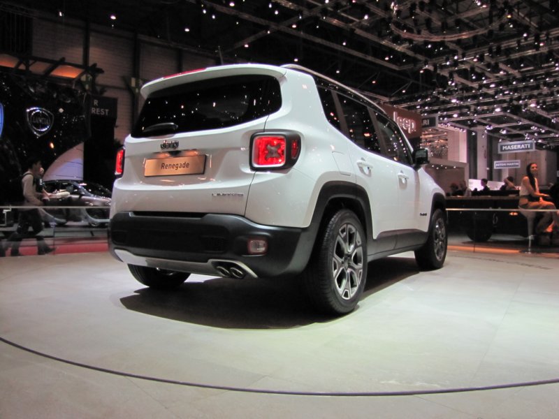 jeeprenegade72.jpg