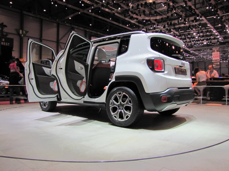 jeeprenegade73.jpg