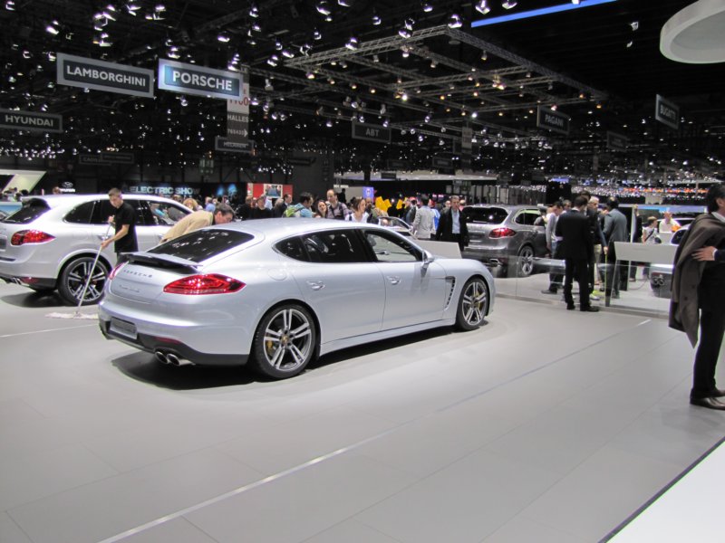 porschepanameraturbos2.jpg