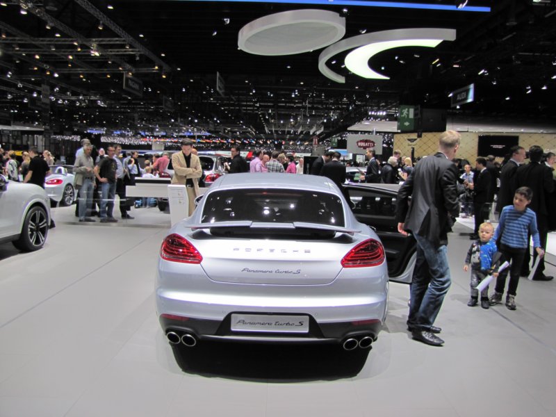 porschepanameraturbos8.jpg