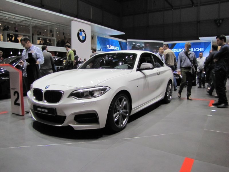 bmwm235i10.jpg