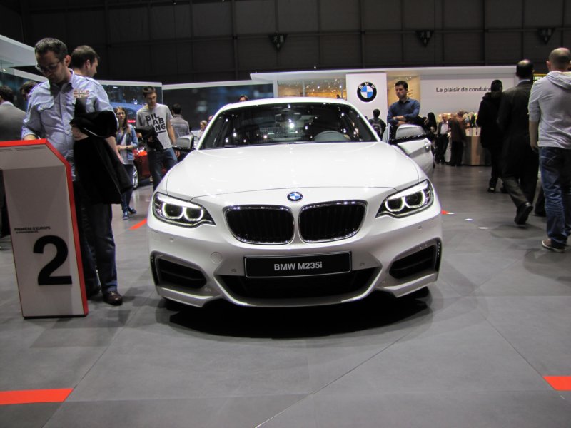 bmwm235i12.jpg