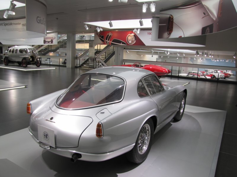 alfaromeo2000sportiva19543.jpg