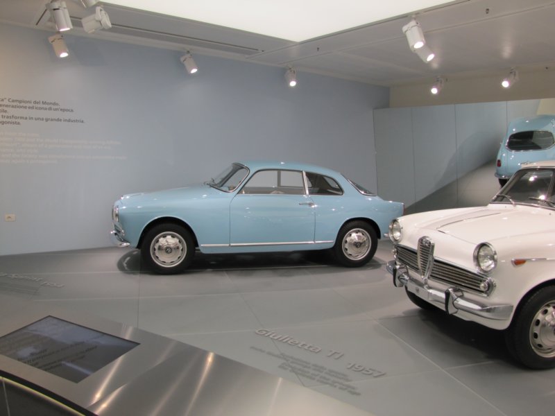 alfaromeogiuliettasprint19544.jpg