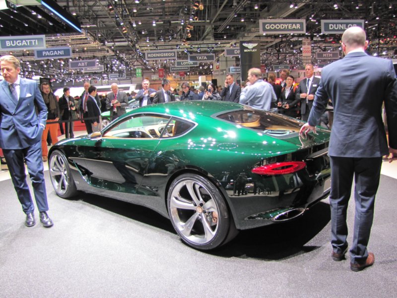 bentleyexp10speed62.jpg