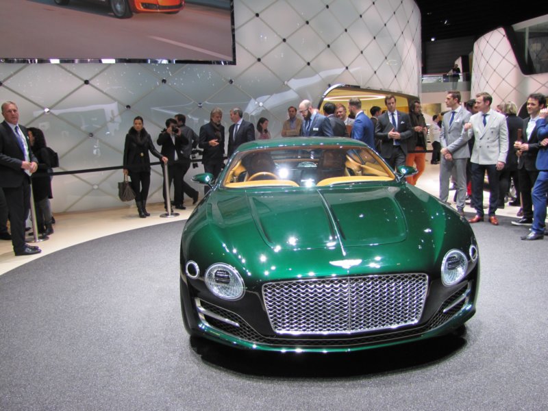 bentleyexp10speed66.jpg
