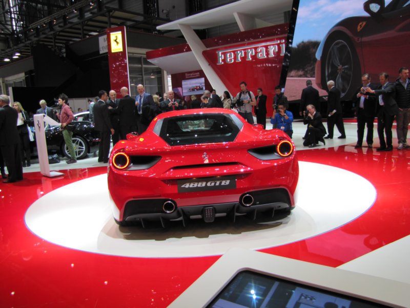 ferrari488gtb47.jpg