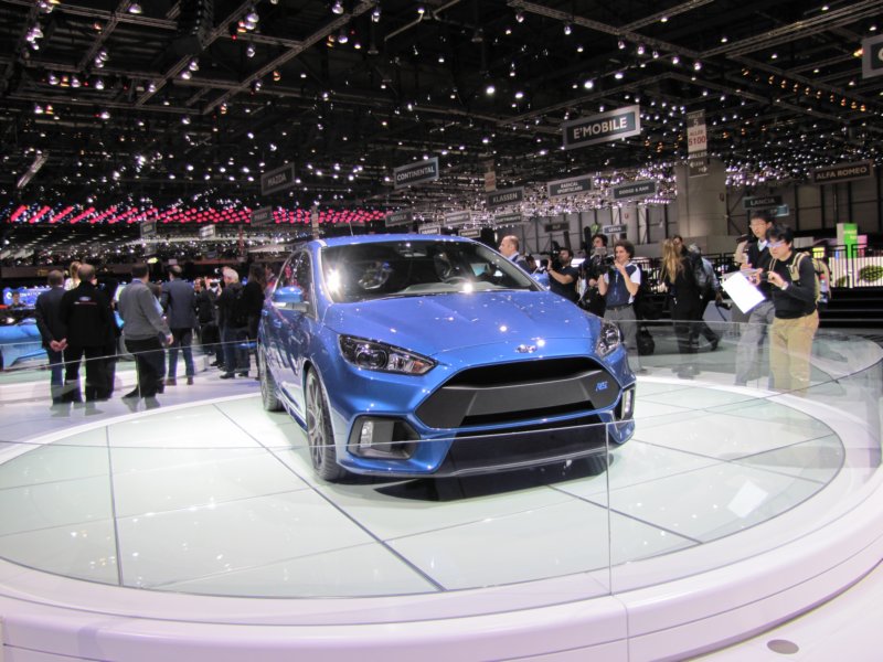 fordfocusrs25.jpg