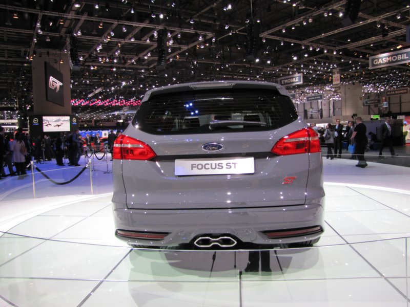 fordfocusst3.jpg