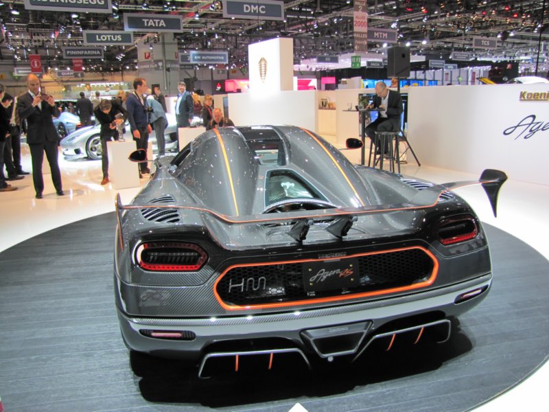 koenigseggagerars64.jpg