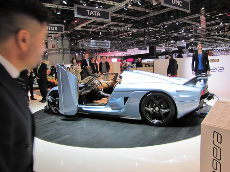 koenigseggregera15.jpg