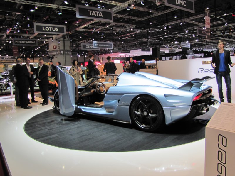 koenigseggregera38.jpg