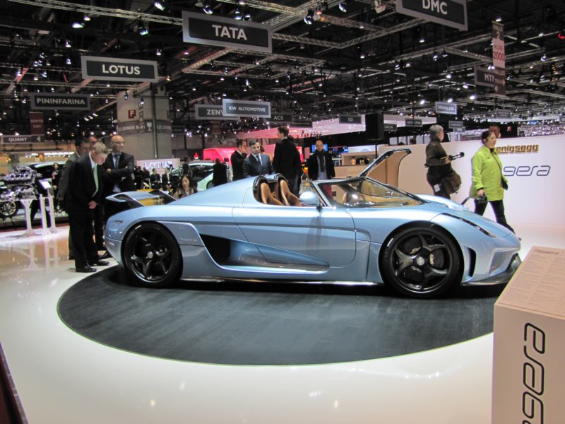 koenigseggregera49.jpg