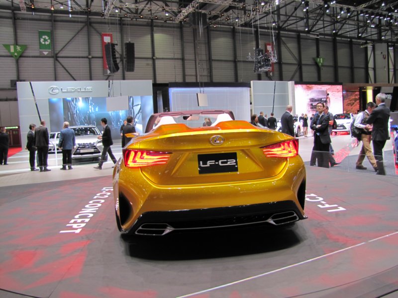 lexuslfc2.jpg