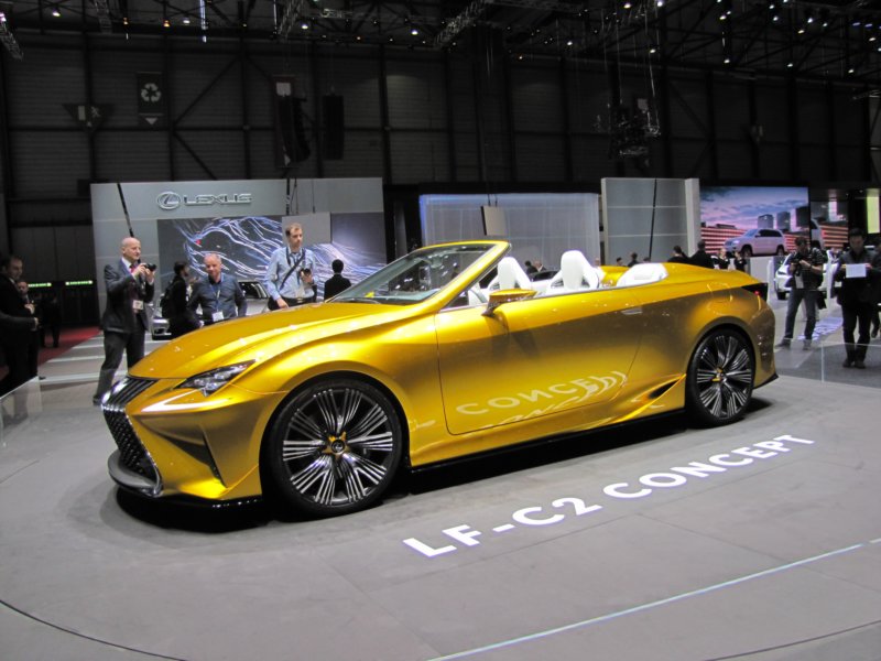 lexuslfc216.jpg