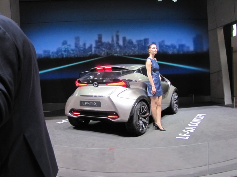 lexuslfsa9.jpg