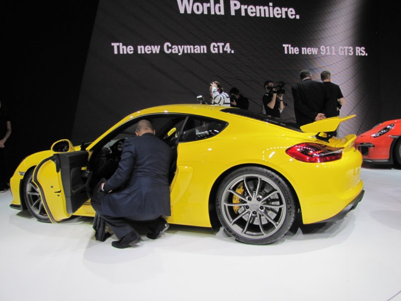 porschecaymangt48.jpg