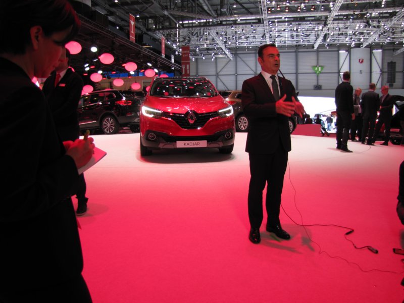 renaultkadjarcarlosghosn2.jpg