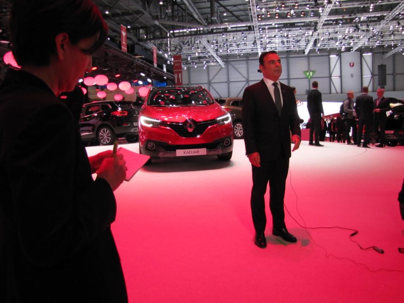 renaultkadjarcarlosghosn3.jpg