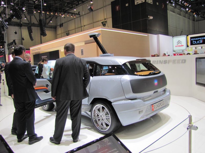rinspeedbudii6.jpg