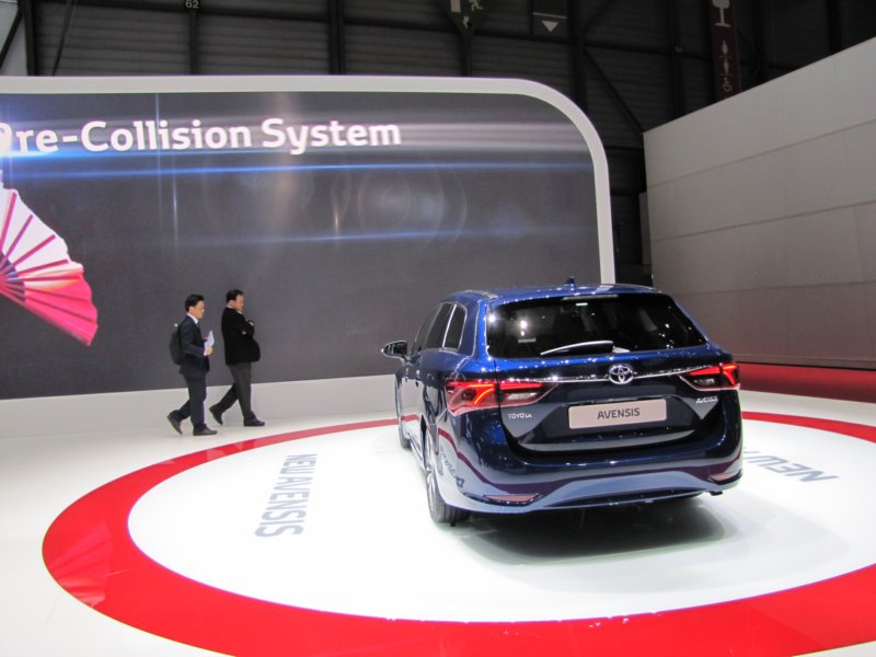 toyotaavensis8.jpg