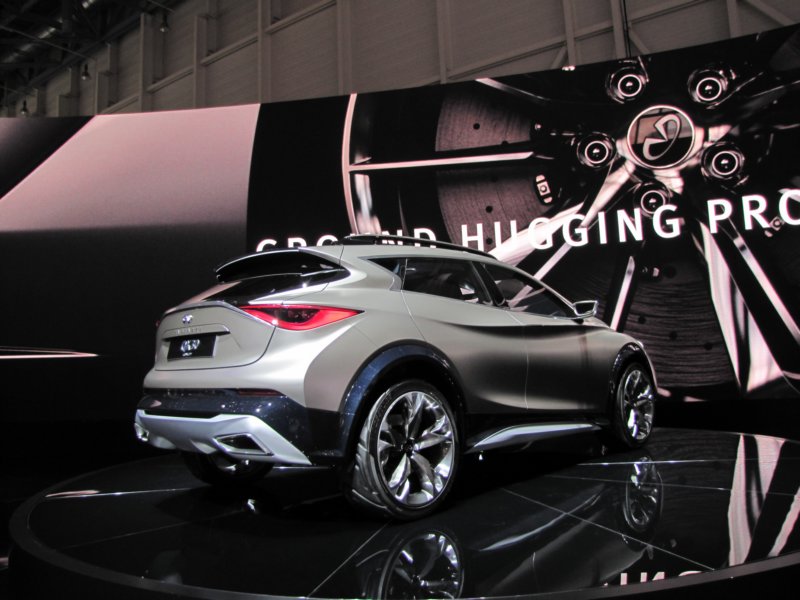 infinitiqx3026.jpg
