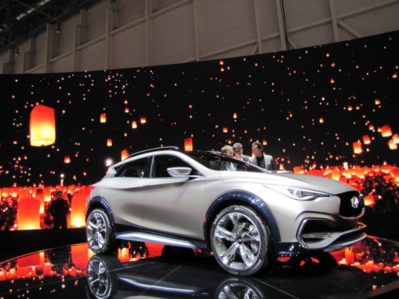 infinitiqx3073.jpg