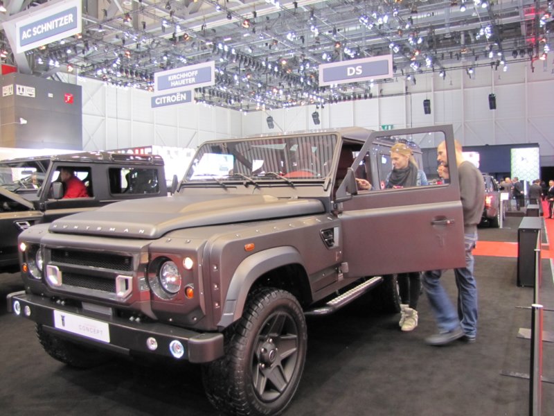 landroverdefenderkahnflyinghuntsman110wb6x62.jpg