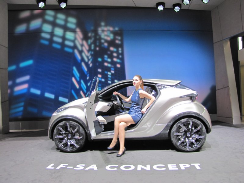 lexuslfsa47.jpg
