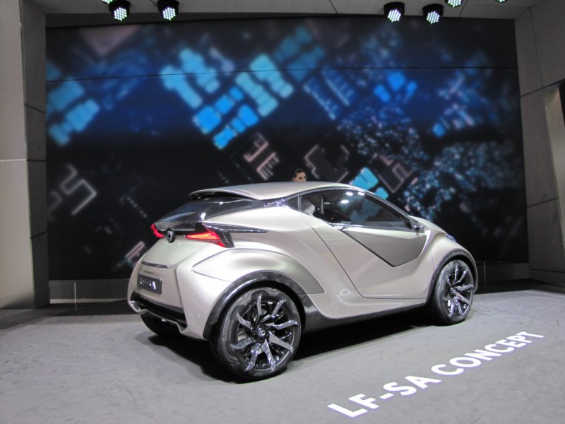lexuslfsa74.jpg