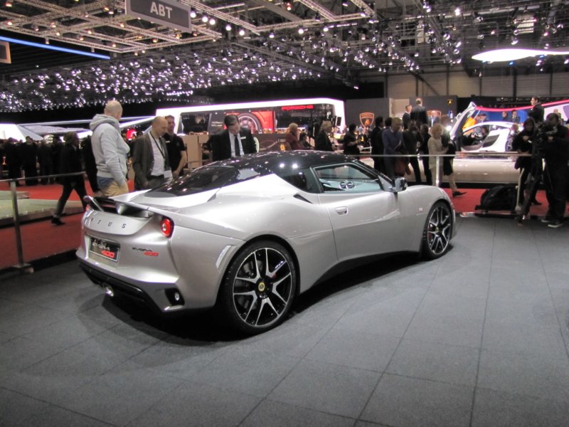 lotusevora4002.jpg