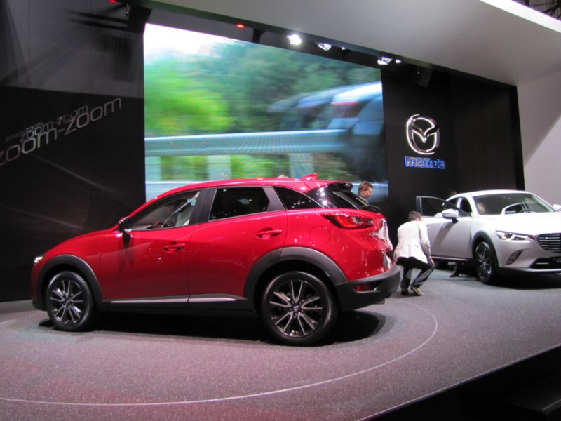 mazdacx32.jpg
