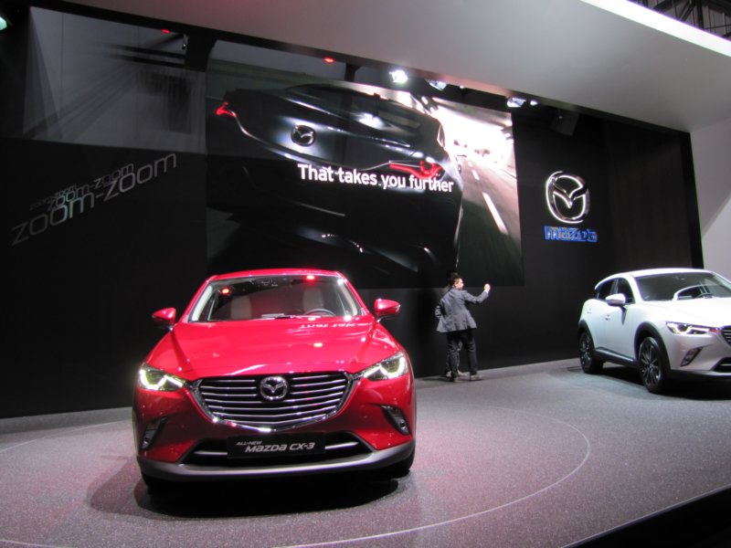 mazdacx325.jpg