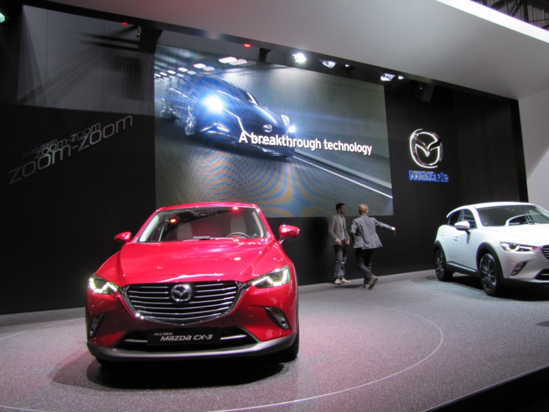 mazdacx347.jpg
