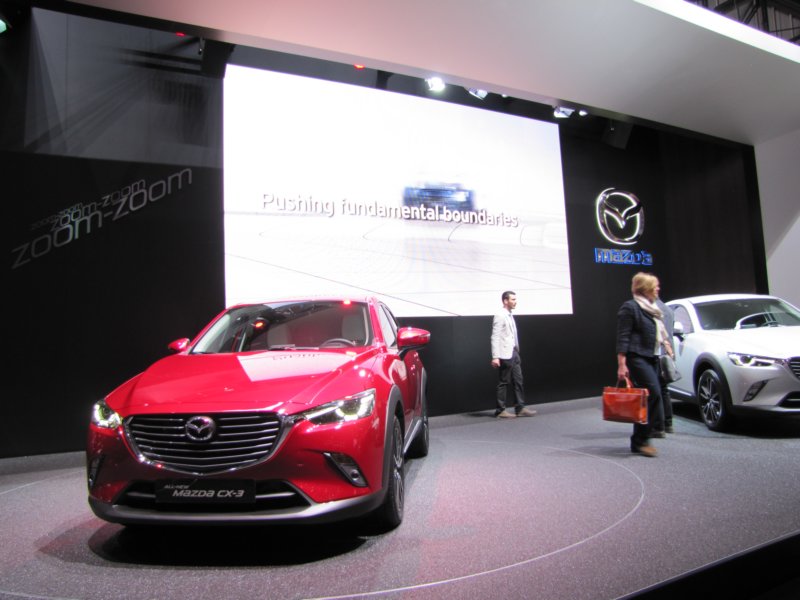 mazdacx351.jpg