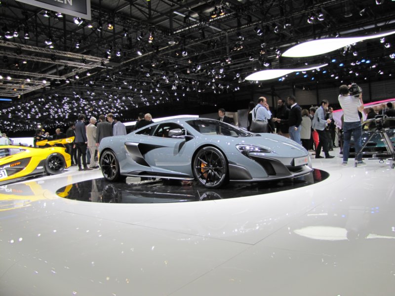 mclaren675lt66.jpg