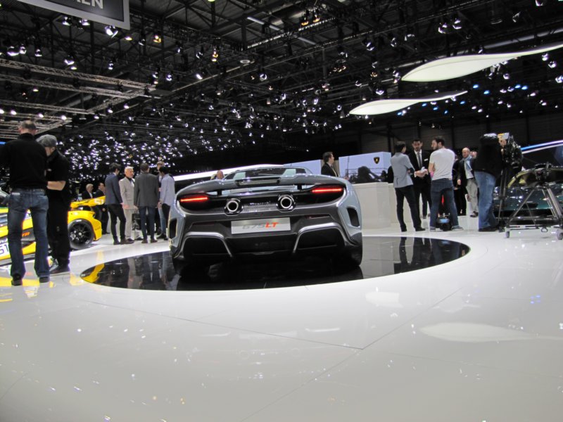 mclaren675lt70.jpg