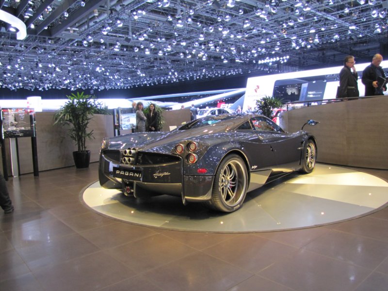 paganihuayra76.jpg
