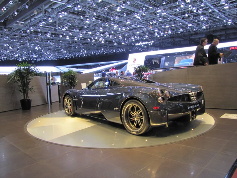 paganihuayra9.jpg