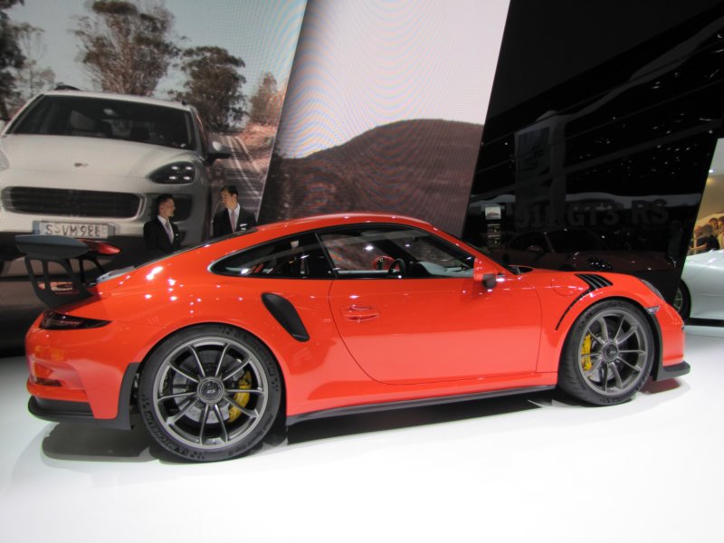 porsche911gt3rs67.jpg