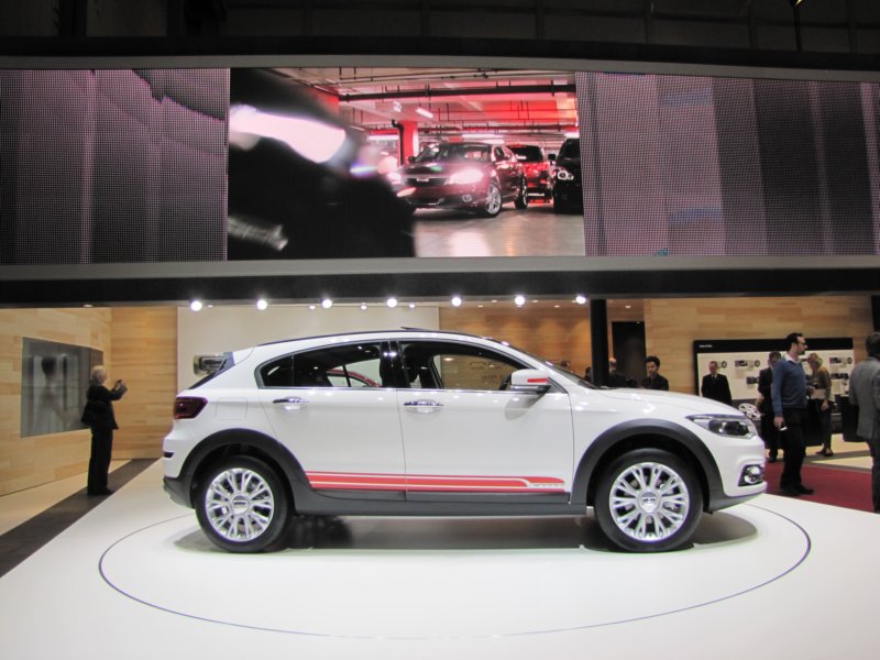 qoros3citysuv14.jpg