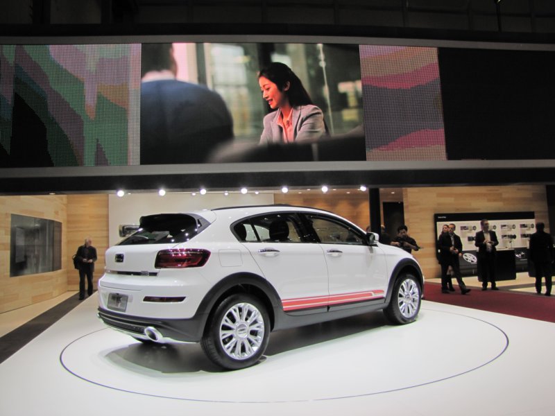 qoros3citysuv6.jpg