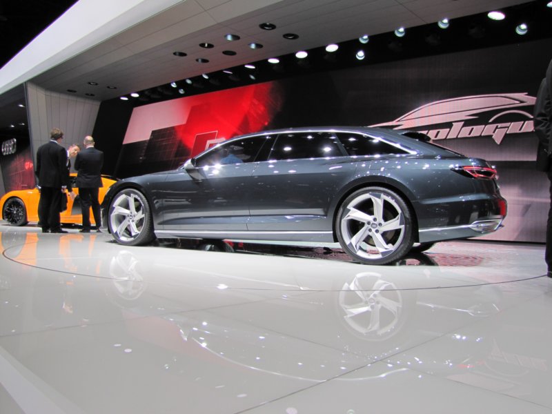 audiprologueavant106.jpg
