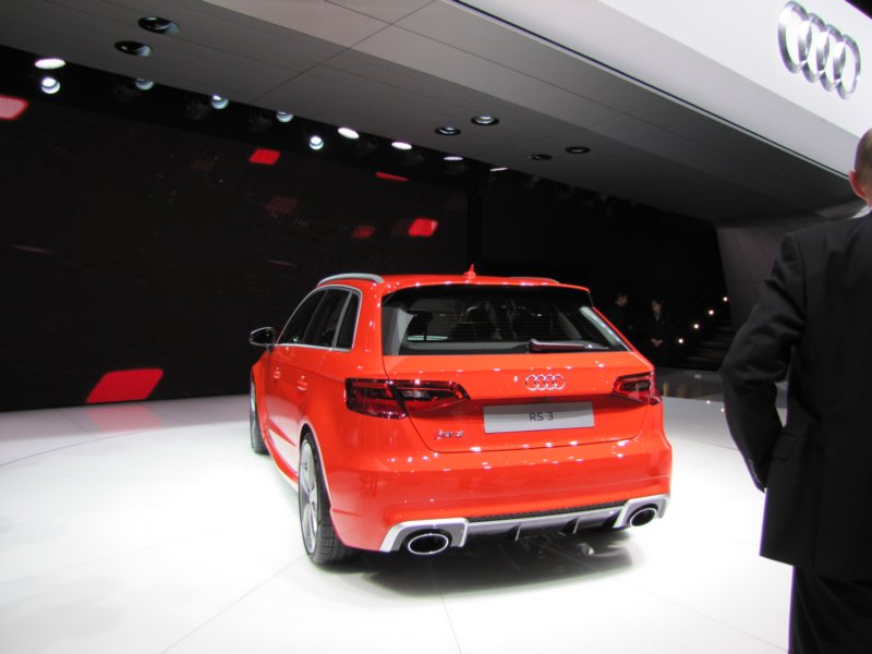 audirs3sportback25tfsiquattrostronic41.jpg