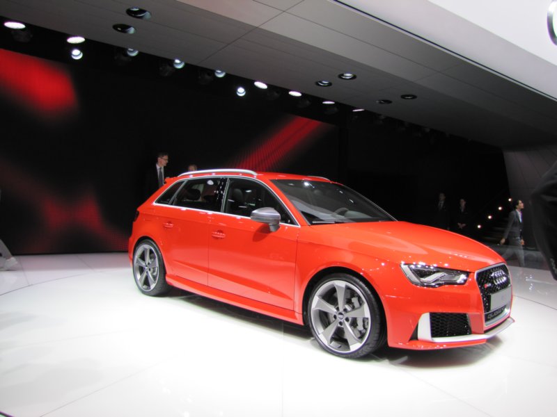 audirs3sportback25tfsiquattrostronic46.jpg